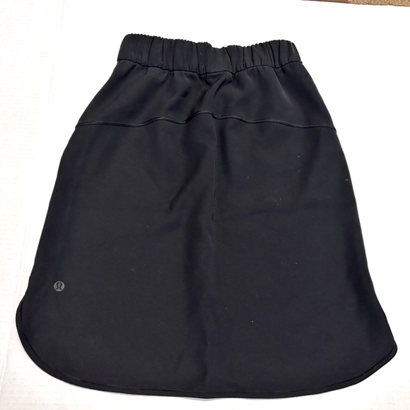 Lululemon- On The Fly Skirt-Size 2-Black - Picture 4 of 5